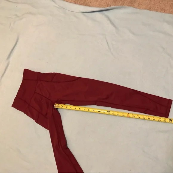 P’Tula Cranberry Workout Leggings Size Small